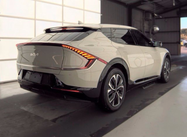 Certified 2023 Kia EV6 Wind AWD/4WD image 5