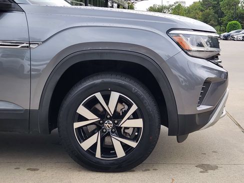 Used 2022 Volkswagen Atlas Cross Sport SE FWD image 10