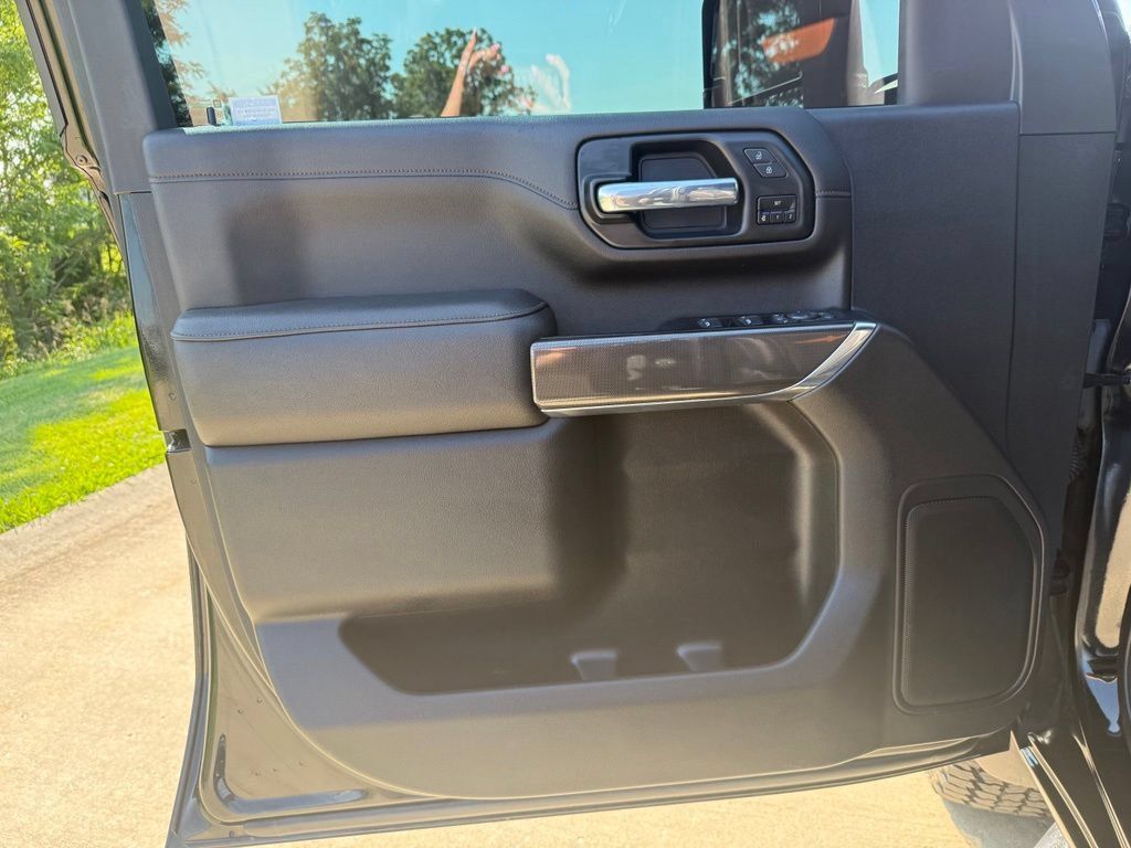 Used 2022 GMC Sierra 2500 AT4 w/ Driver Alert Package I AWD/4WD image 31
