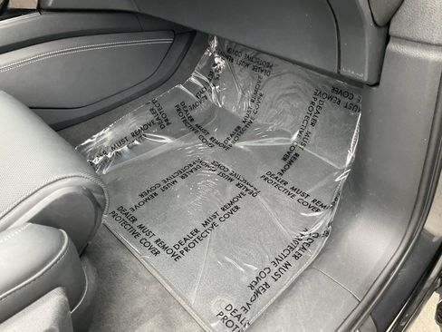 Used 2019 Audi e-tron Prestige w/ Prestige Package image 64