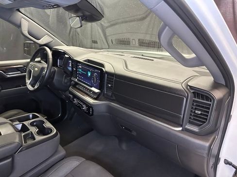 Used 2026 Chevrolet Silverado 1500 LT AWD/4WD image 17