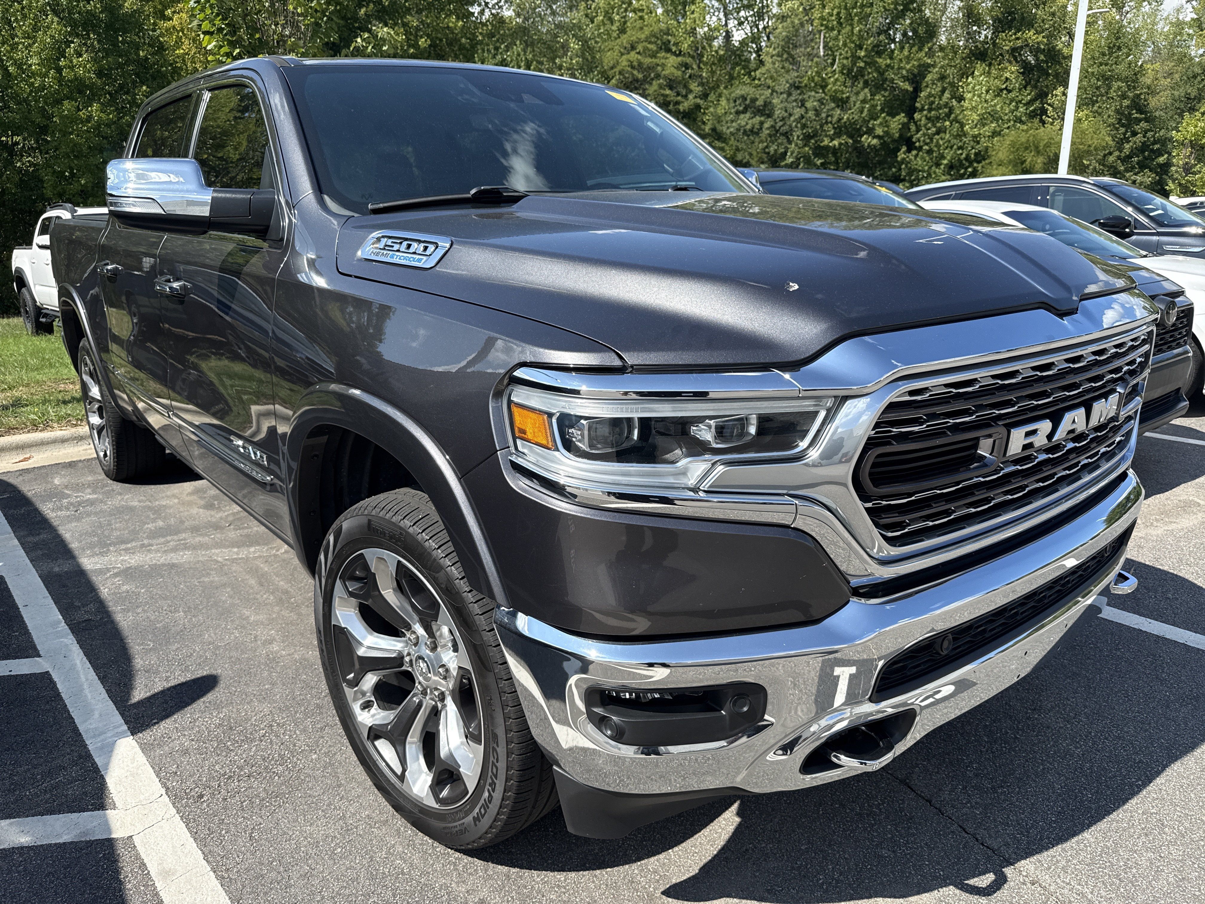 Used 2022 RAM 1500 Limited AWD/4WD image 2