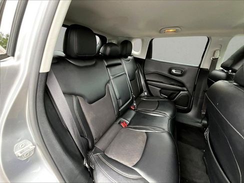 Used 2017 Jeep Compass Latitude w/ Popular Equipment Group AWD/4WD image 26