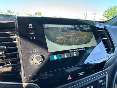 Used 2024 Honda Passport TrailSport image 23