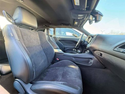 Used 2023 Dodge Challenger R/T w/ Plus Package image 20