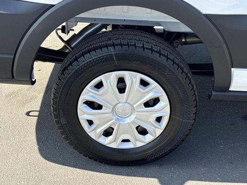 New 2026 Ford Transit 250 148 Medium Roof image 37