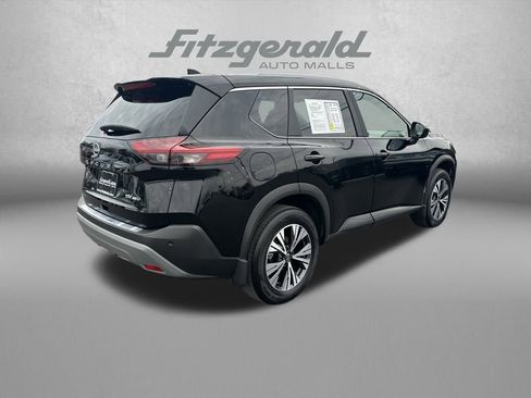 Used 2023 Nissan Rogue SV w/ SV Premium B Package image 7