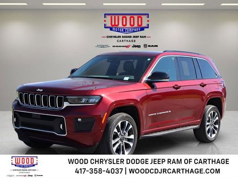 Used 2025 Jeep Grand Cherokee Overland w/ Trailer Tow Package AWD/4WD image 8