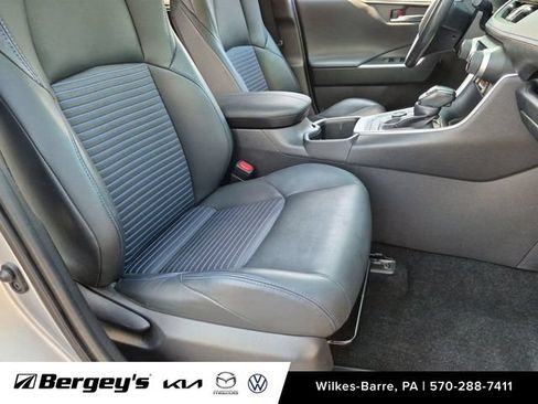 Used 2022 Toyota RAV4 XSE AWD/4WD image 27