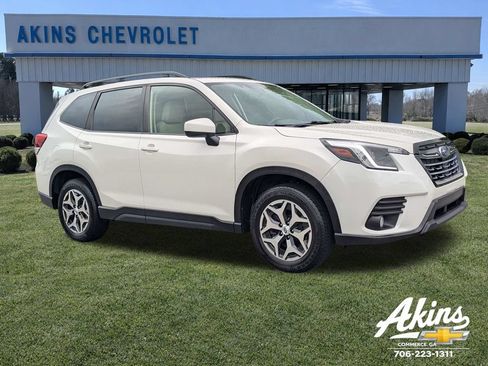 Used 2023 Subaru Forester Premium AWD/4WD image 1