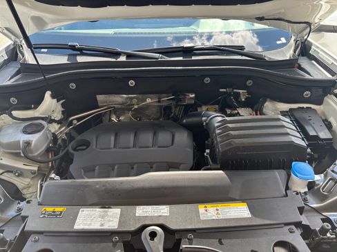 Used 2026 Volkswagen Atlas Cross Sport SE FWD image 34
