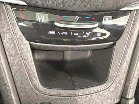 Used 2022 Cadillac XT5 Premium Luxury w/ LPO, Floor Liner Package AWD/4WD image 31