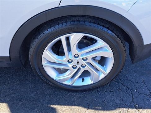 Used 2022 Chevrolet Bolt LT image 5