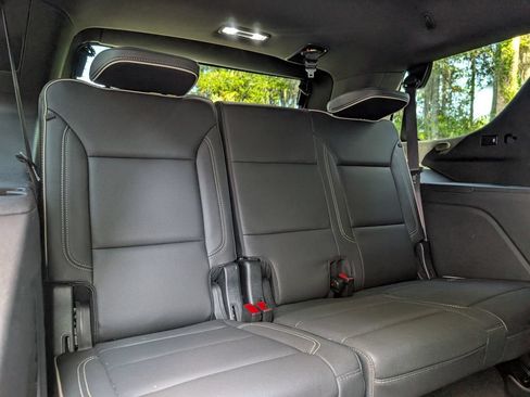 Used 2023 Chevrolet Tahoe Premier w/ Advanced Technology Package AWD/4WD image 22