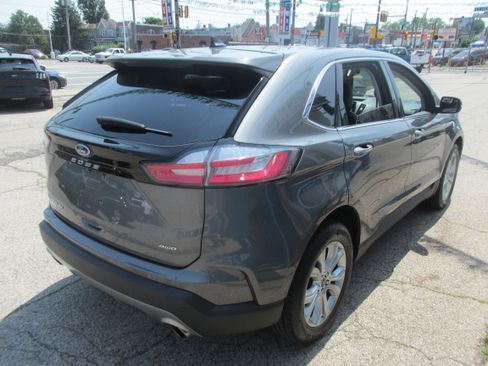 Certified 2024 Ford Edge Titanium image 4