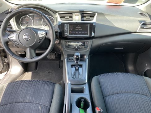 Used 2019 Nissan Sentra SV FWD image 17