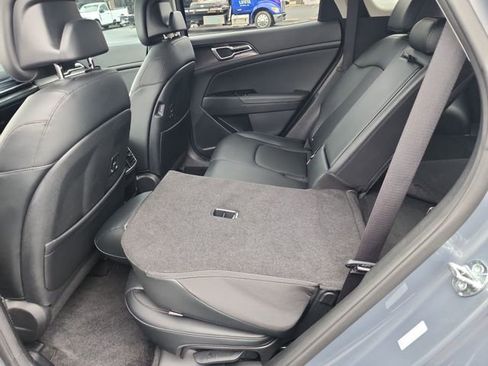 Used 2025 Kia Sportage EX w/ Premium Package image 33