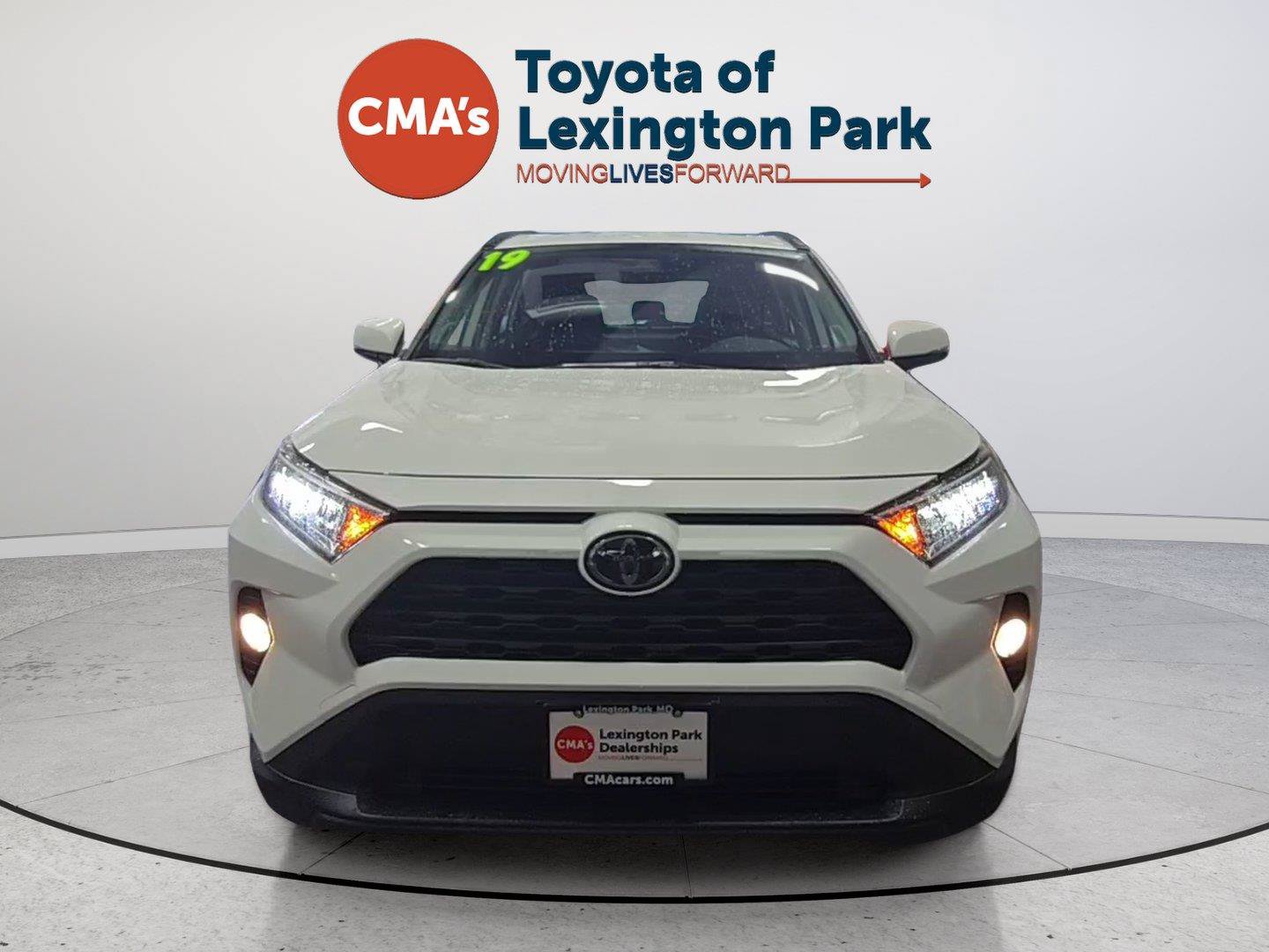 Used 2019 Toyota RAV4 XLE Premium w/ Cold Weather Package AWD/4WD image 8