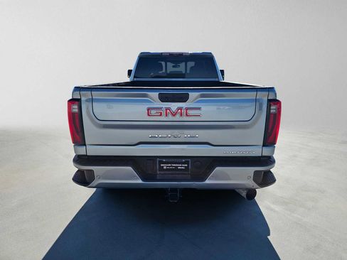 Used 2024 GMC Sierra 3500 Denali w/ Denali Reserve Package AWD/4WD image 4