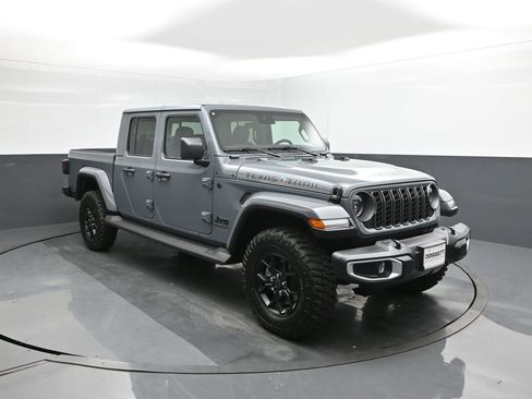 New 2025 Jeep Gladiator Sport image 22