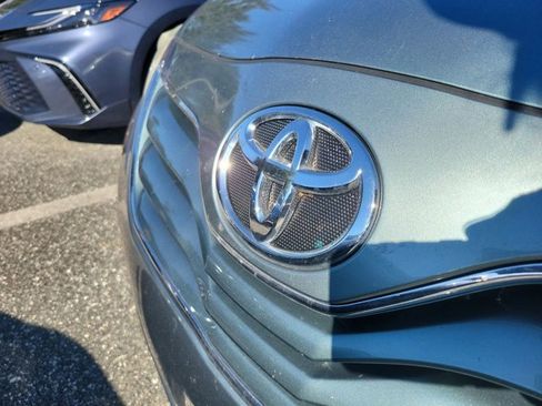 Used 2011 Toyota Camry LE image 11