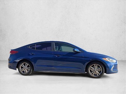 Used 2017 Hyundai Elantra SE w/ SE A/T Tech Package 03 image 4