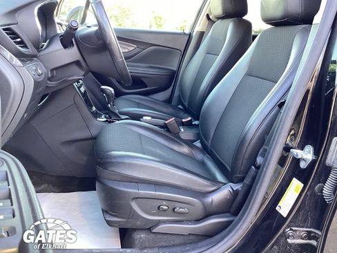 Used 2022 Buick Encore Preferred w/ Safety Package AWD/4WD image 14