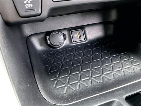 Used 2025 Toyota RAV4 XLE w/ Convenience Package FWD image 26