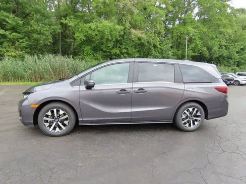 New 2026 Honda Odyssey EX-L image 3