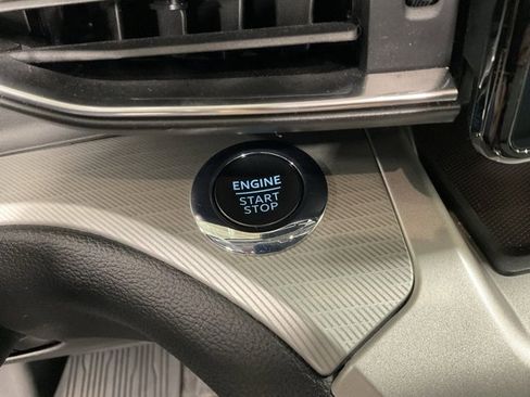 Used 2022 Ford Explorer XLT w/ Equipment Group 202A image 37