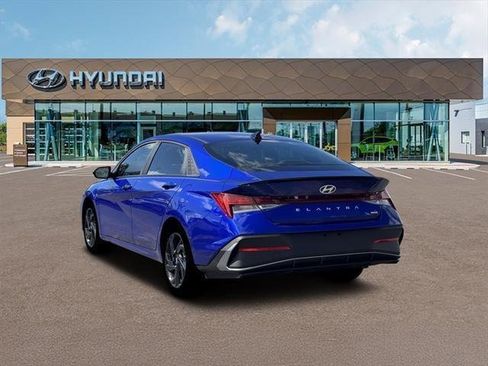 New 2026 Hyundai Elantra Sport image 5