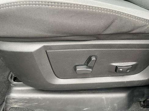 Used 2024 RAM 3500 Big Horn image 17