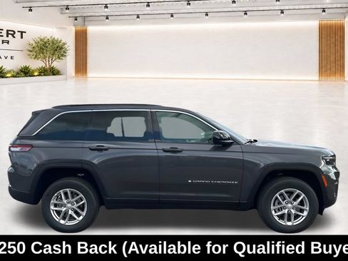 New 2025 Jeep Grand Cherokee Laredo X w/ Luxury Tech Group I RWD image 16