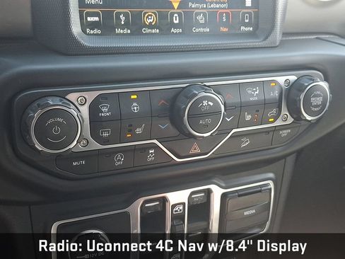 Used 2018 Jeep Wrangler Unlimited Sahara AWD/4WD image 19