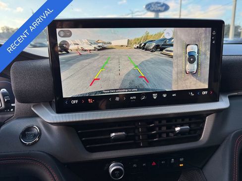 Certified 2025 Ford Explorer ST-Line w/ Premium Package image 27