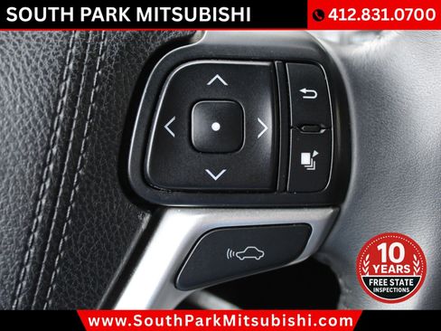 Used 2016 Toyota Highlander Limited w/ Driver Technology Package image 30