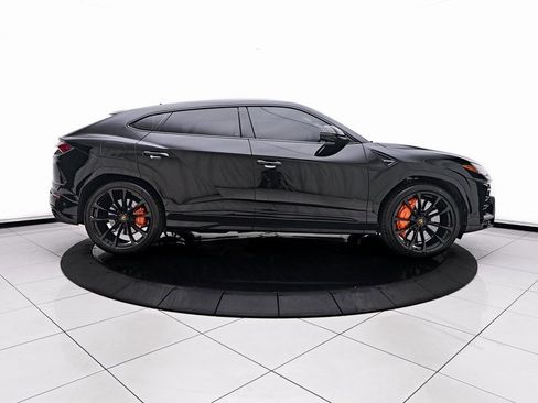 Used 2022 Lamborghini Urus image 13