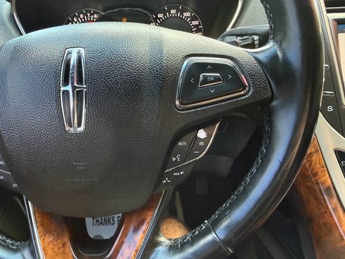 Used 2013 Lincoln MKX AWD image 24