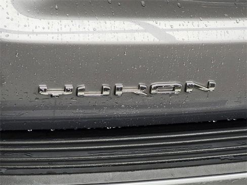 Used 2021 GMC Yukon Denali w/ Denali Premium Package image 6