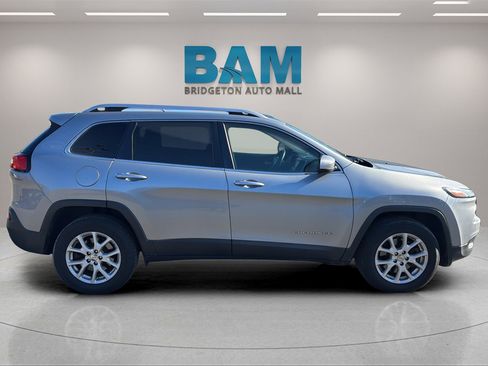 Used 2015 Jeep Cherokee Latitude image 8