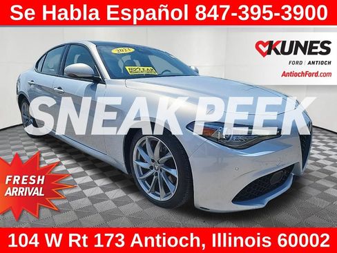 Used 2023 Alfa Romeo Giulia Sprint RWD image 1