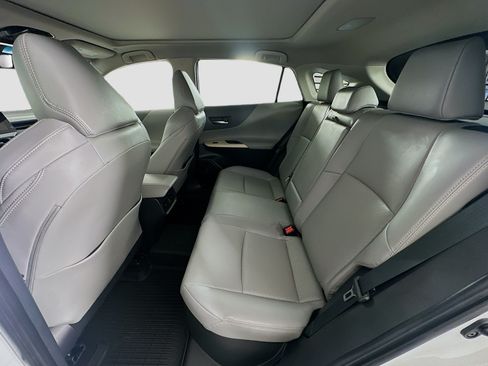 Used 2024 Toyota Venza Limited AWD/4WD image 29