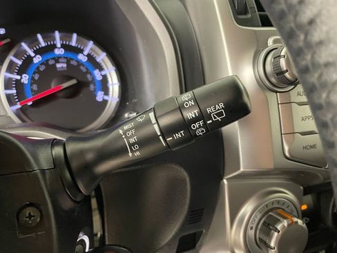 Used 2017 Toyota 4Runner SR5 AWD/4WD image 16