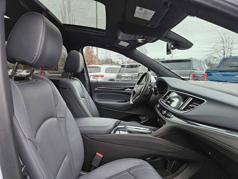 Used 2023 Buick Enclave Essence w/ Experience Buick Package image 11