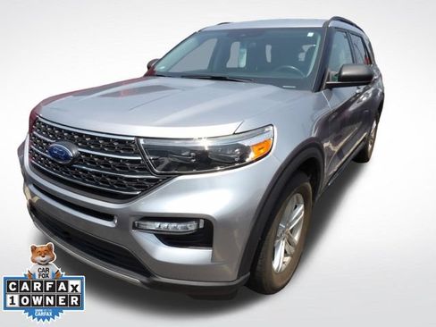 Used 2023 Ford Explorer XLT w/ Equipment Group 202A RWD image 16
