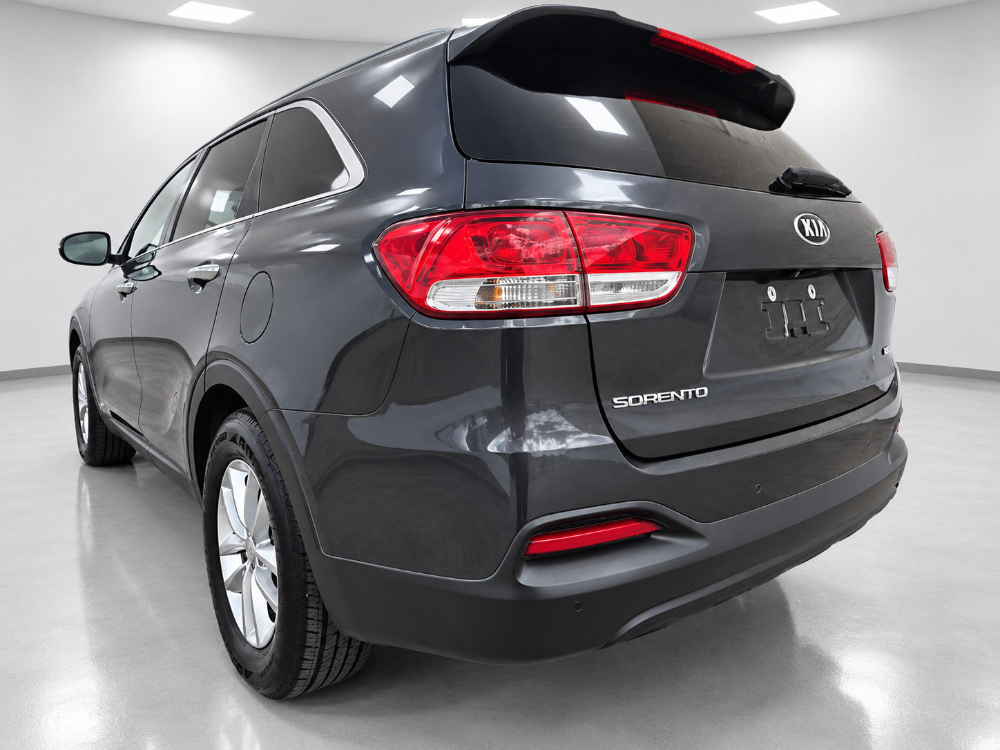 Used 2017 Kia Sorento AWD w/ LX Convenience Package image 5