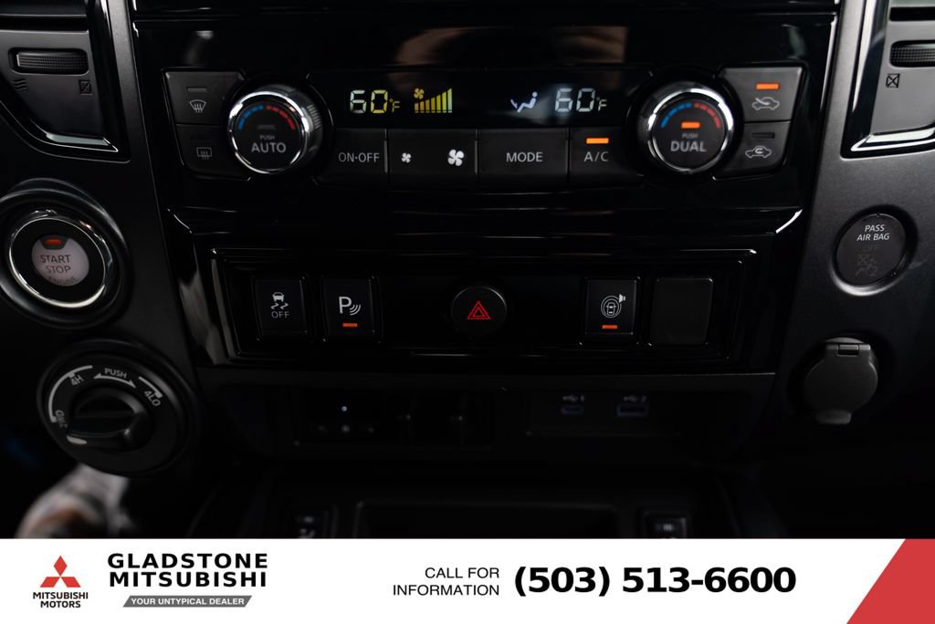 Used 2023 Nissan Titan SV w/ SV Convenience Package AWD/4WD image 18
