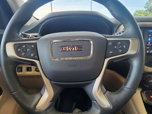 Used 2023 GMC Acadia Denali w/ Denali Technology Package FWD image 25