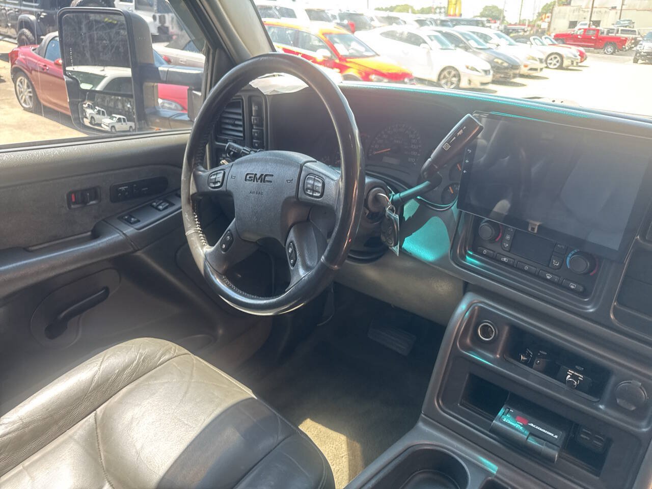 Used 2003 GMC Sierra 2500 SLT w/ SLT Preferred Equipment Group AWD/4WD image 17