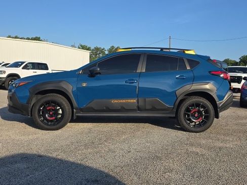 Used 2024 Subaru Crosstrek 2.5i Wilderness w/ Crosstrek Mirror Package AWD/4WD image 2